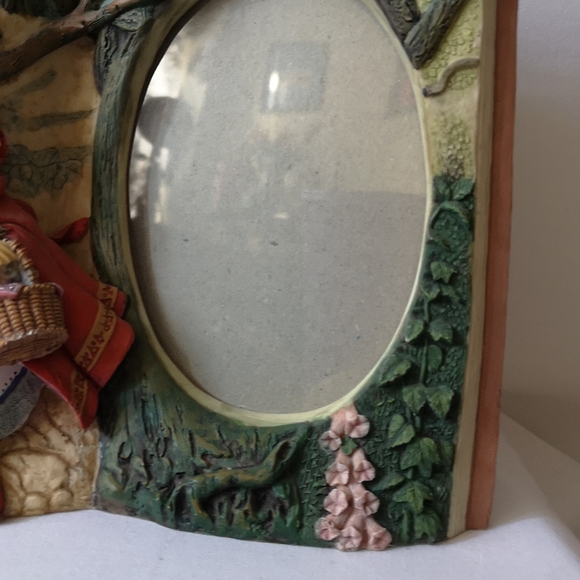 Vintage Resin Unique The Story of Little Red Riding Hood 3D Photo Frame - Picture 3 of 7